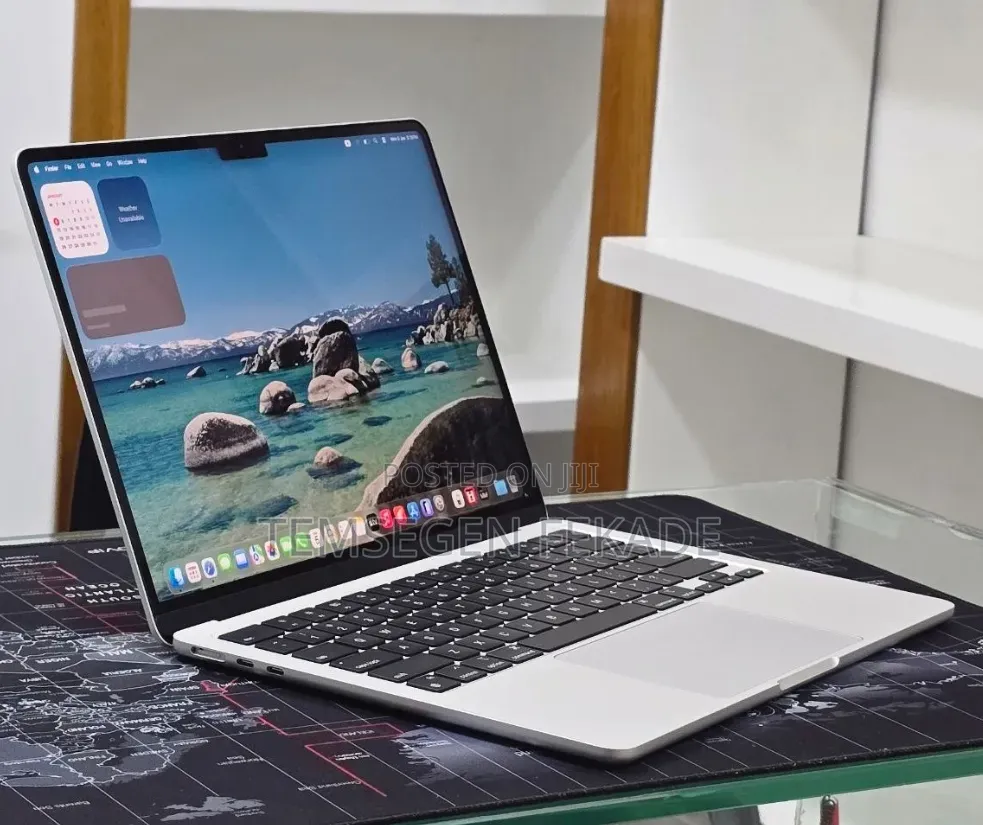 New Laptop Apple MacBook Air 2022 M2 8GB Apple M2 SSD 256GB