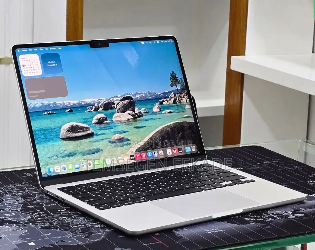 New Laptop Apple MacBook Air 2022 M2 8GB Apple M2 SSD 256GB
