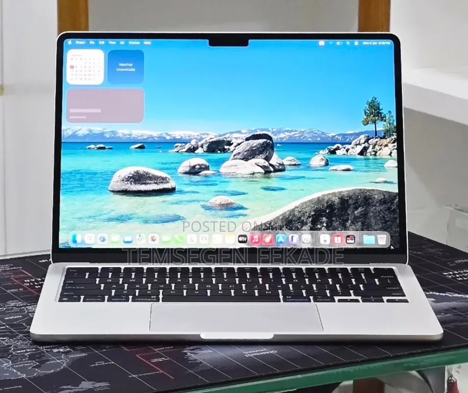New Laptop Apple MacBook Air 2022 M2 8GB Apple M2 SSD 256GB