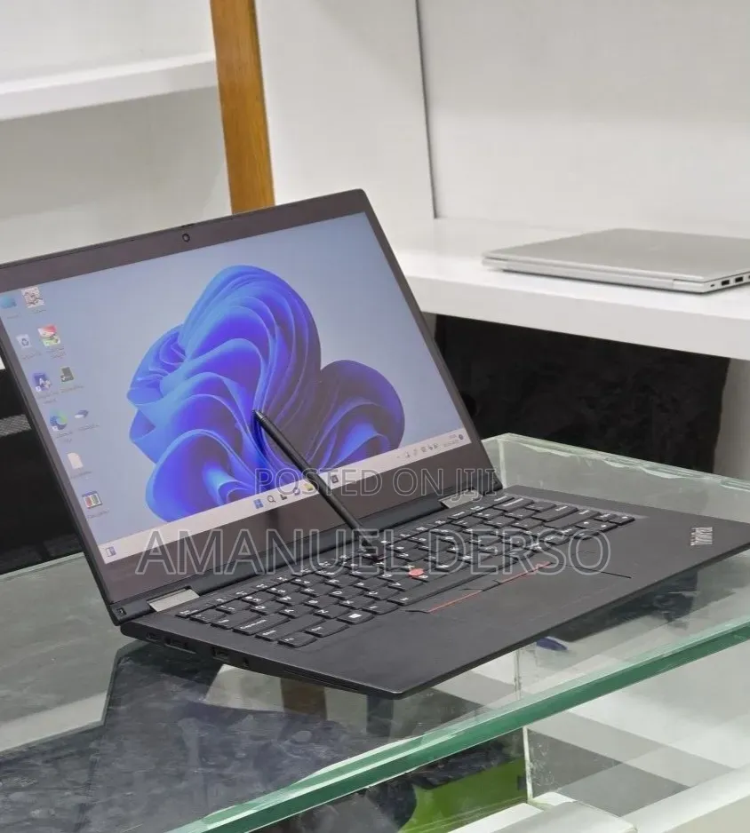 New Laptop Lenovo ThinkPad X390 Yoga 16GB Intel Core i5 SSD 512GB