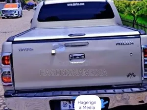 Toyota Hilux 2015 Silver