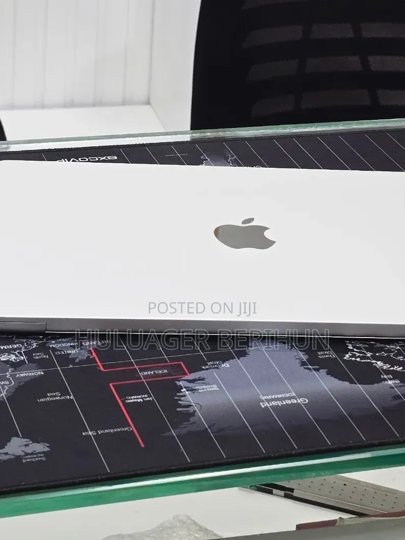 New Laptop Apple MacBook Air 2022 M2 8GB Apple M2 SSD 256GB