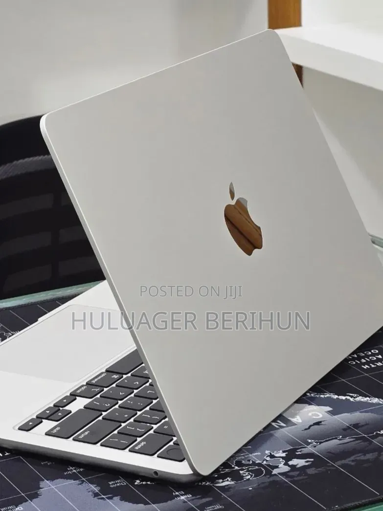 New Laptop Apple MacBook Air 2022 M2 8GB Apple M2 SSD 256GB