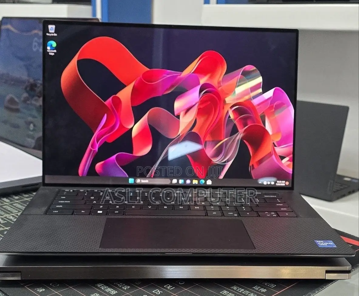 New Laptop Dell Precision 5540 16GB Intel Core i7 SSD 512GB