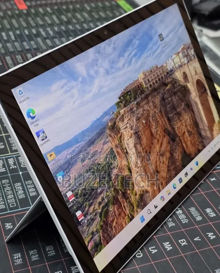 New Laptop Microsoft Surface Pro 7 16GB Intel Core i7 SSD 512GB