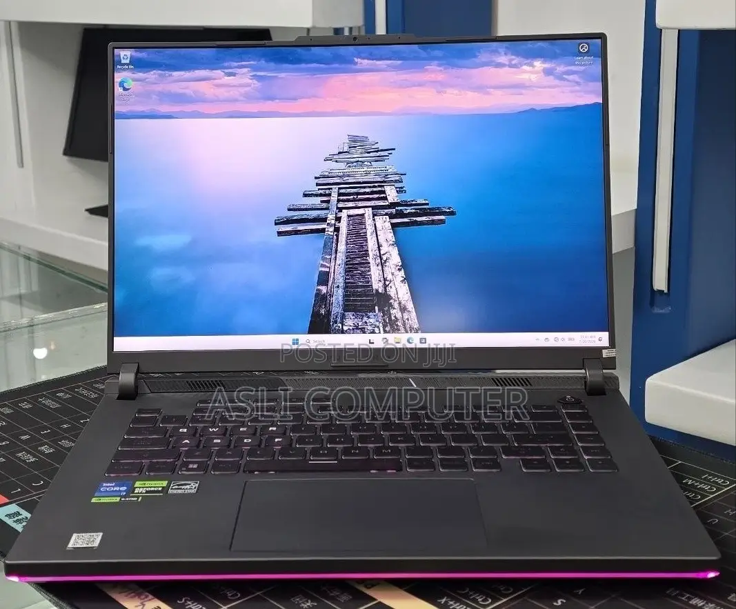 New Laptop Asus ROG Strix G16 16GB Intel Core i7 SSD 1T