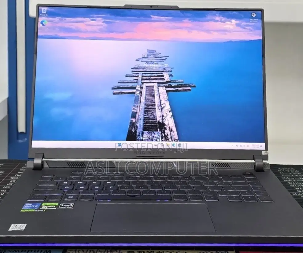 New Laptop Asus ROG Strix G16 16GB Intel Core i7 SSD 1T