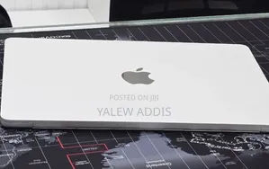 New Laptop Apple MacBook Air 2022 M2 8GB Apple M2 SSD 256GB