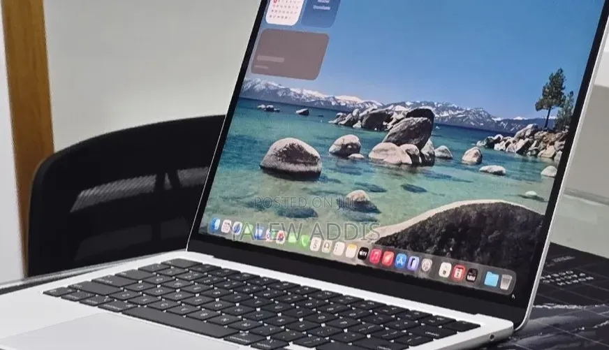 New Laptop Apple MacBook Air 2022 M2 8GB Apple M2 SSD 256GB