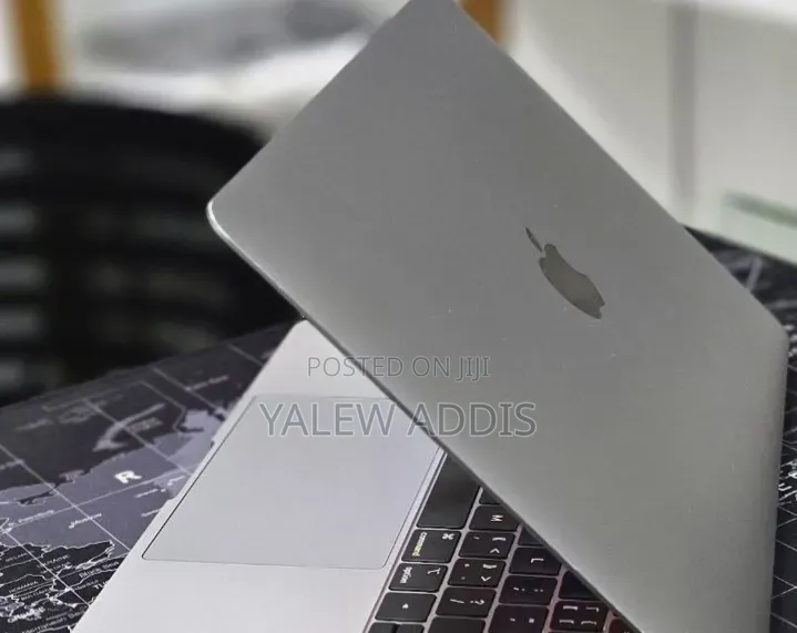 New Laptop Apple MacBook Pro 2019 16GB Intel Core i7 SSD 256GB