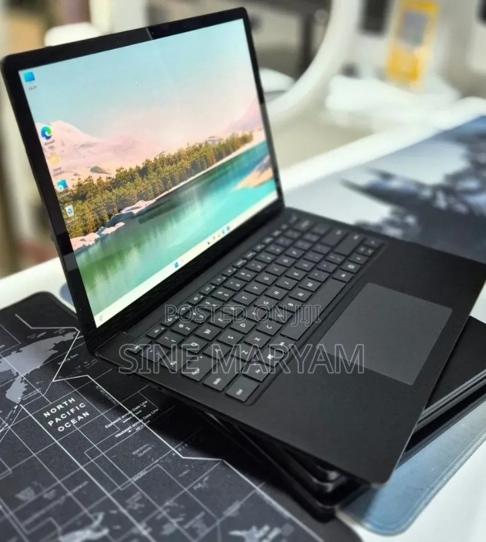 New Laptop Microsoft Surface Laptop 3 16GB Intel Core i5 SSD 256GB