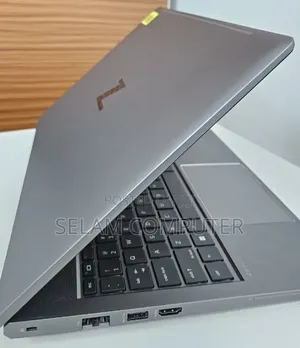 New Laptop HP Stream Notebook 16GB Intel Core i5 SSD 256GB