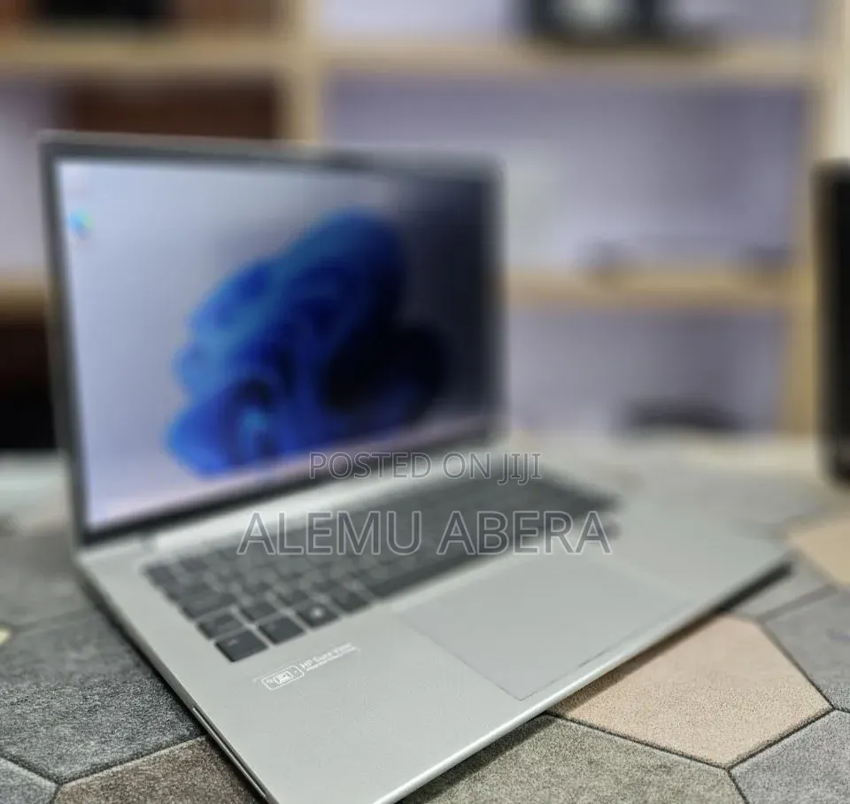 New Laptop HP EliteBook 840 G9 16GB Intel Core i7 SSD 512GB