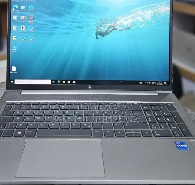 New Laptop HP ZBook Studio G8 16GB Intel Core i7 SSD 1T