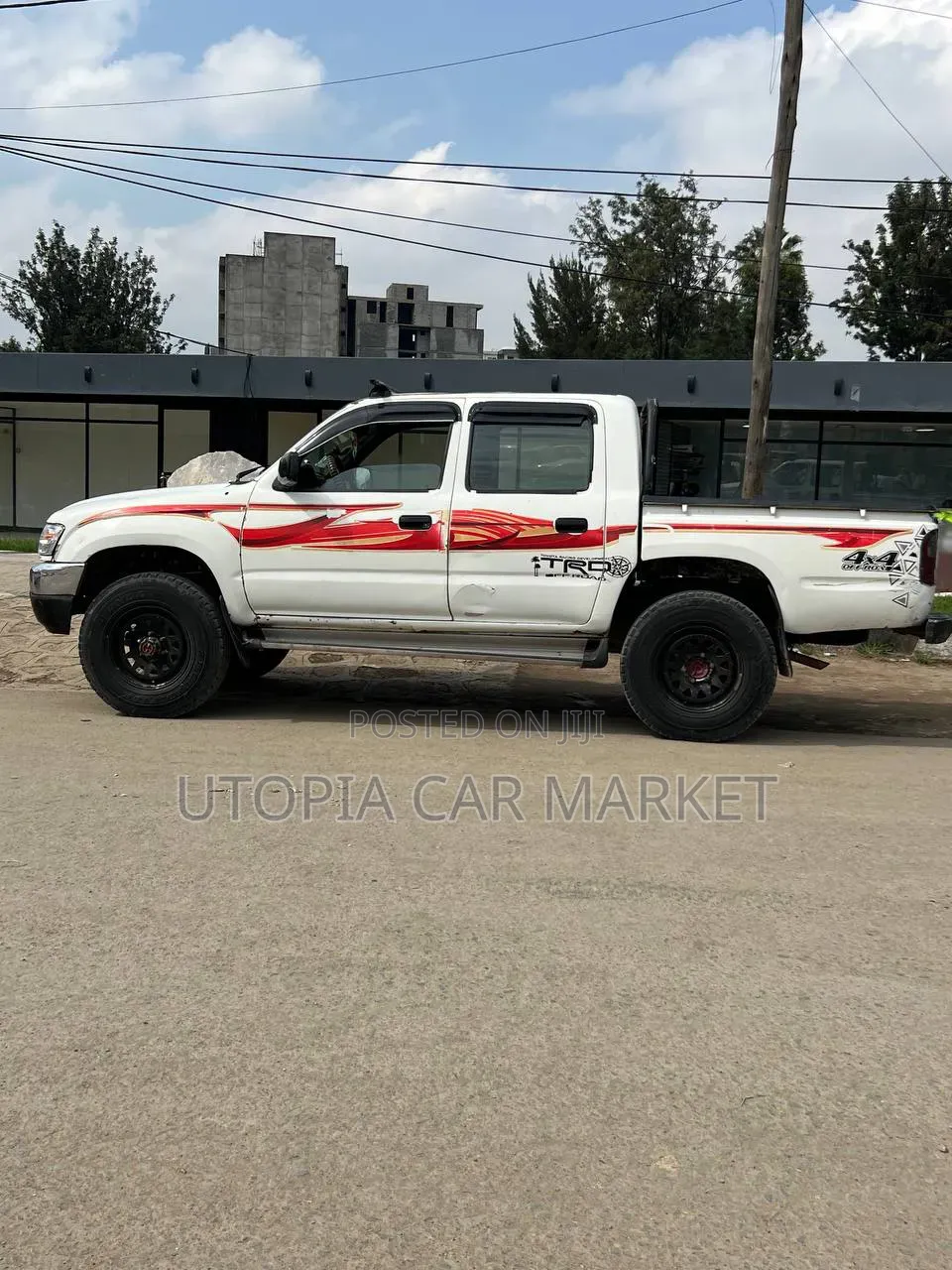 Toyota Hilux 2004 White