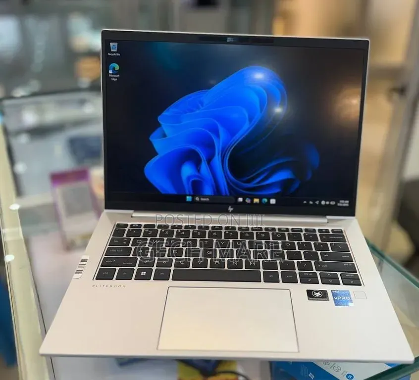 New Laptop HP EliteBook 840 G9 16GB Intel Core i5 SSD 512GB