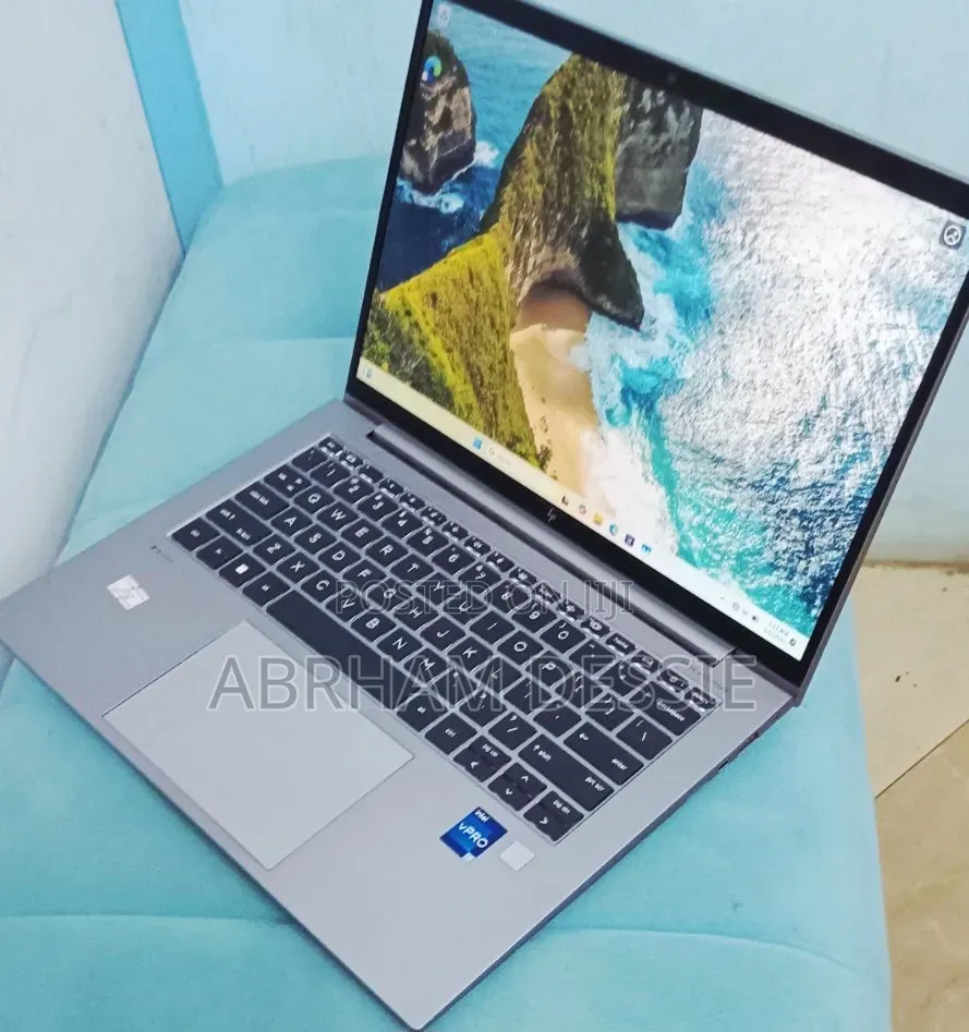 New Laptop HP 16GB Intel Core i7 SSD 512GB