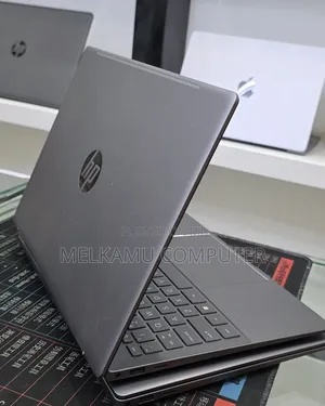 New HP Pavilion Gaming Laptop 15-dk2xxx 16GB Intel Core i5 SSD 512GB