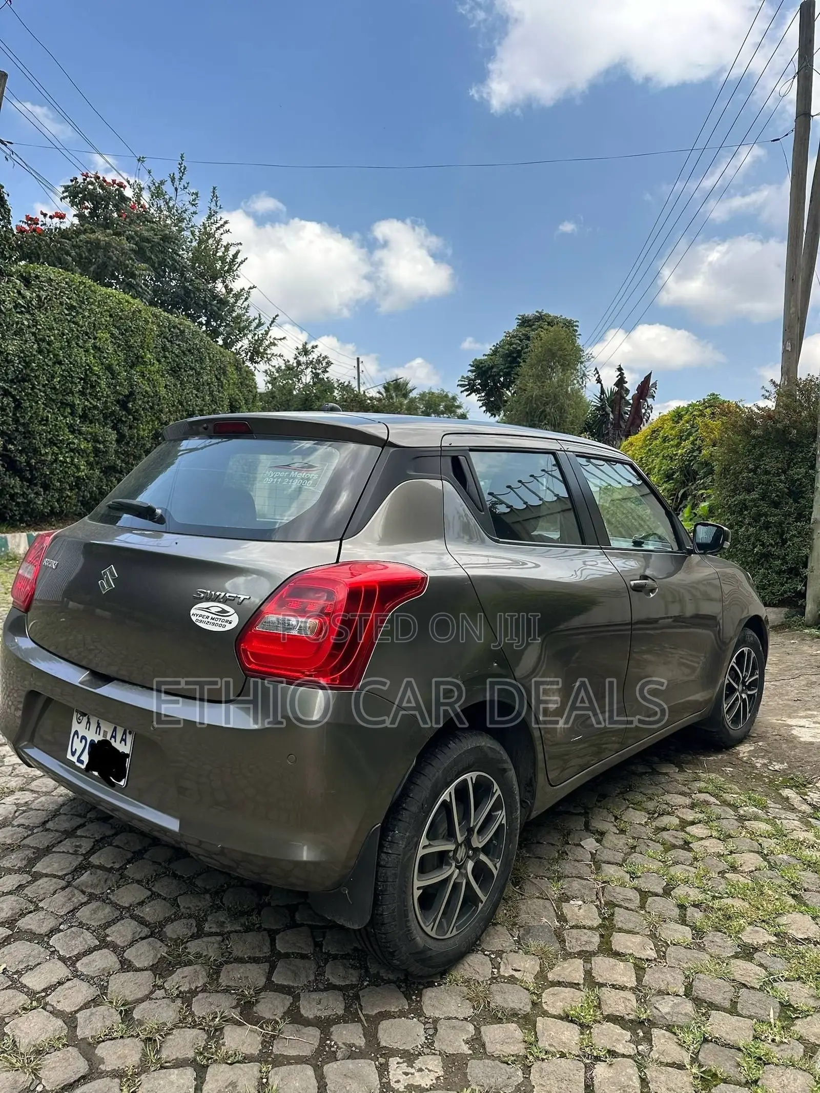 Suzuki Swift 2022 Brown