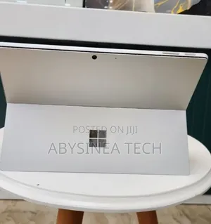 New Laptop Microsoft Surface Pro 9 16GB Intel Core i7 SSD 512GB