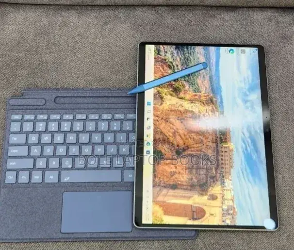 New Laptop Microsoft Surface Pro 9 16GB Intel Core i7 SSD 512GB