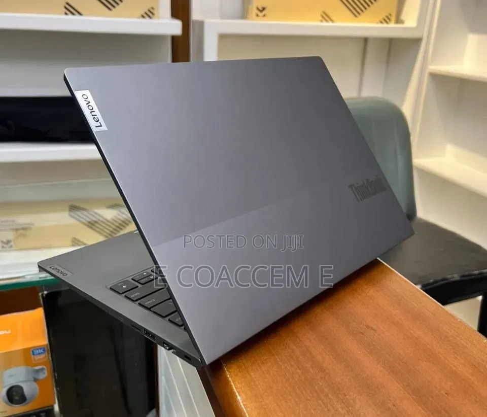 New Laptop Lenovo 16GB Intel Core i7 SSD 512GB