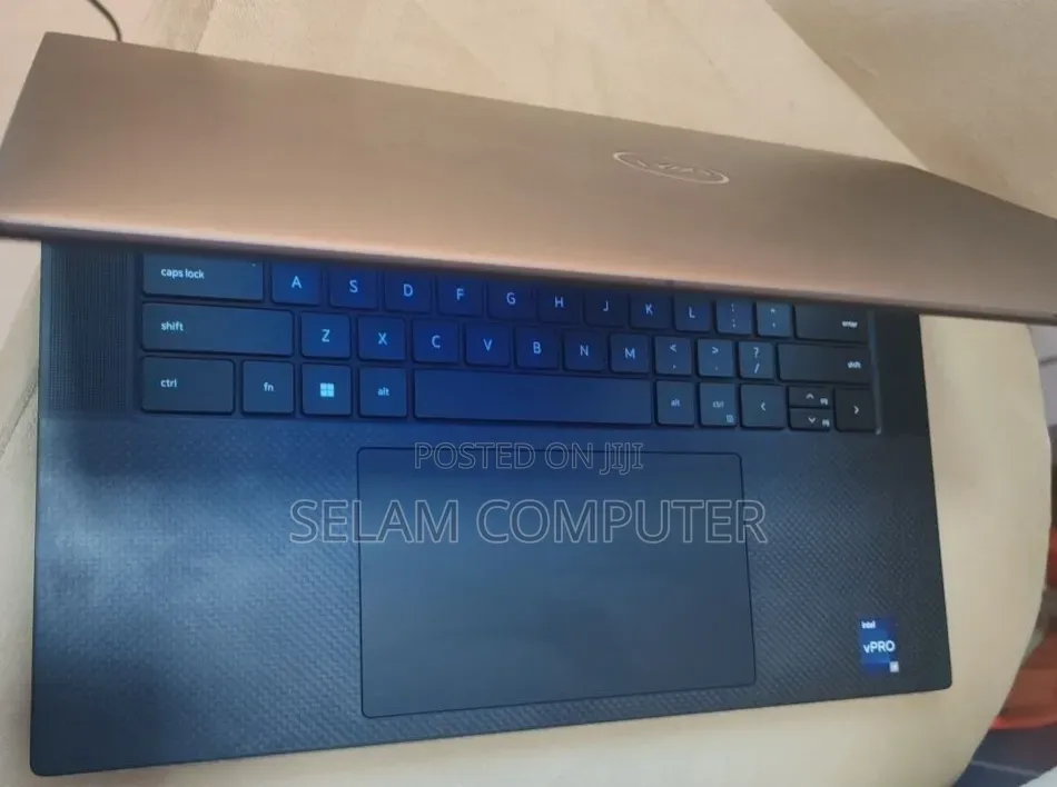 New Laptop Dell Precision 5540 32GB Intel Core i9 SSD 1T