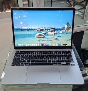 New Laptop Apple MacBook Pro 2022 M2 16GB Apple M2 SSD 512GB