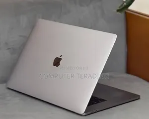 New Laptop Apple MacBook Pro 2018 16GB Intel Core i7 SSD 256GB