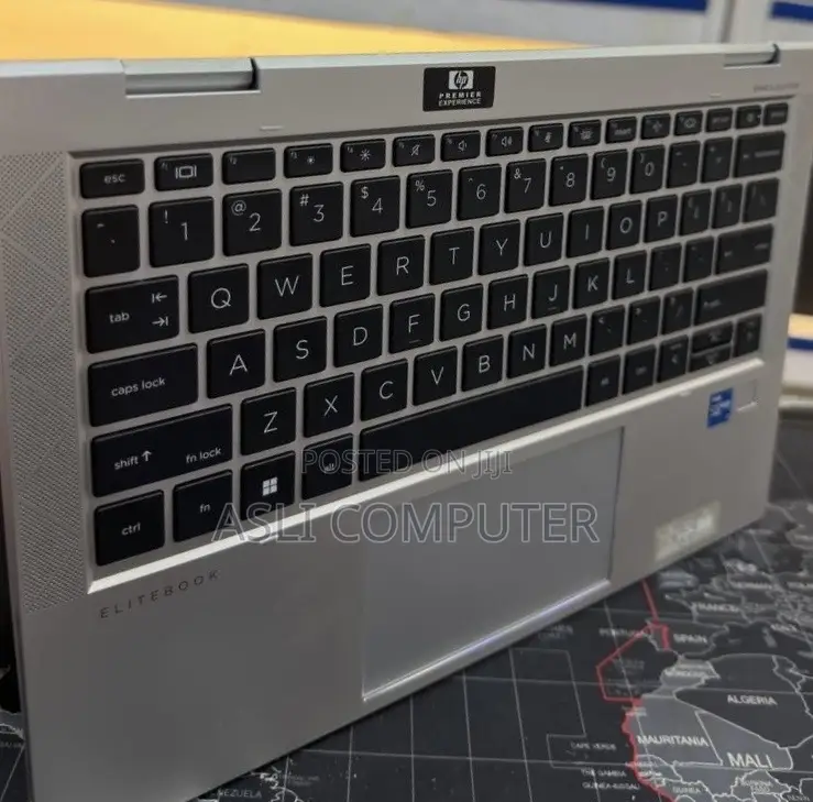 New Laptop HP EliteBook 830 G8 16GB Intel Core i7 SSD 512GB