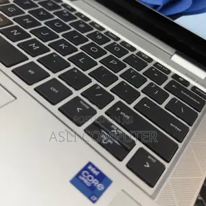 New Laptop HP EliteBook 830 G8 16GB Intel Core i7 SSD 512GB