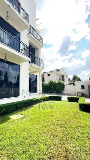 8bdrm House in በአስቸኳይ የሚሸጥ ዘመናዊ G+2, Bole for sale