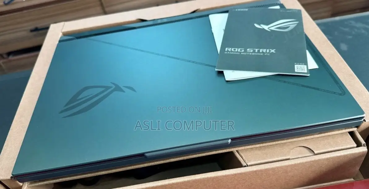 New Laptop Asus ROG Strix G16 16GB Intel Core i7 SSD 1T