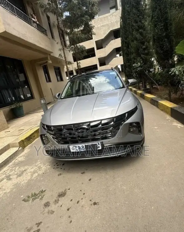 Hyundai Tucson 2022 Silver