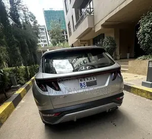 Hyundai Tucson 2022 Silver