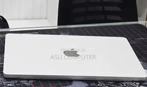 New Laptop Apple MacBook Air 2022 M2 8GB Apple M2 SSD 256GB