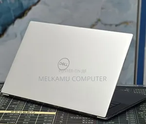 New Laptop Dell XPS 15 9500 16GB Intel Core i7 SSD 512GB