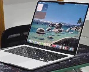 New Laptop Apple MacBook Air 2022 M2 8GB Apple M2 SSD 256GB