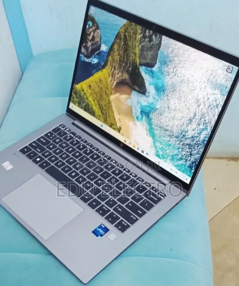 New Laptop HP ZBook 14 16GB Intel Core i7 SSD 512GB