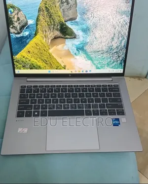 New Laptop HP ZBook 14 16GB Intel Core i7 SSD 512GB