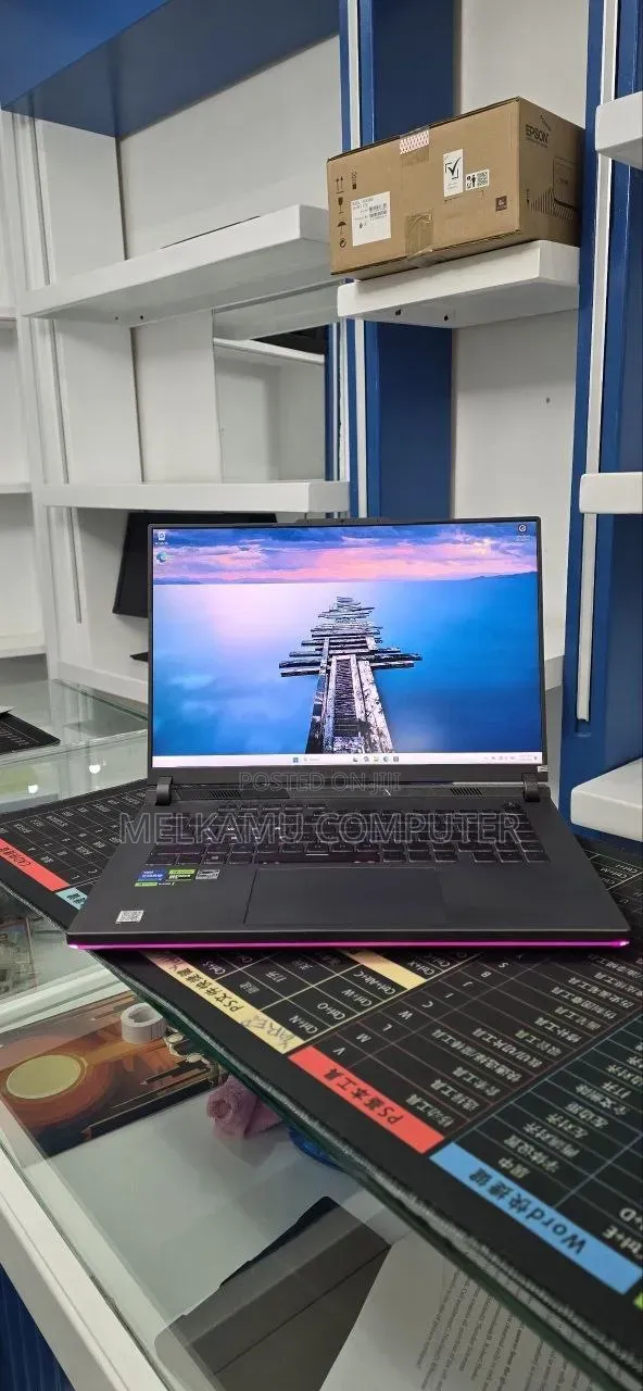 New Laptop Asus ROG Strix G16 16GB Intel Core i9 SSD 1T