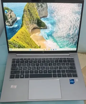 New Laptop HP ZBook 14 16GB Intel Core i7 SSD 512GB