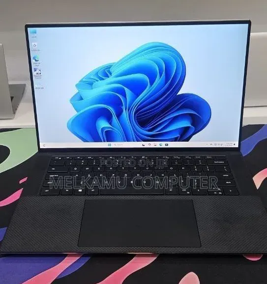 New Laptop Dell XPS 15 7590 16GB Intel Core i7 SSD 512GB