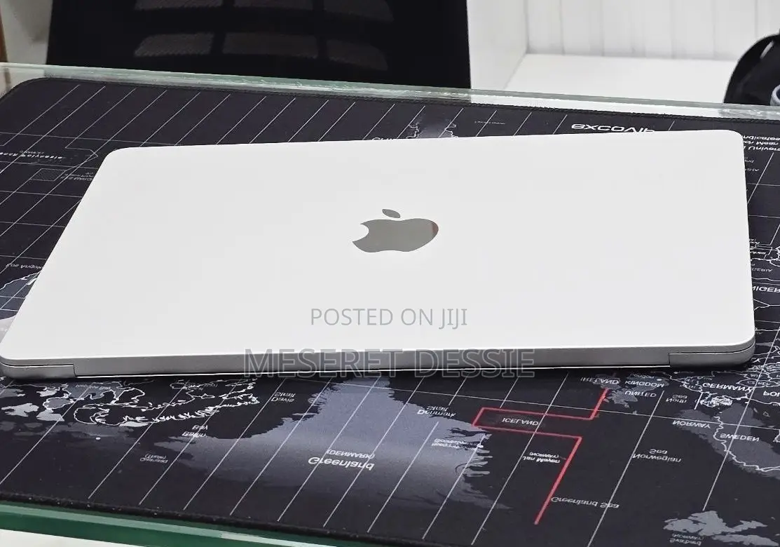 New Laptop Apple MacBook Air 2018 8GB Apple M2 SSD 256GB