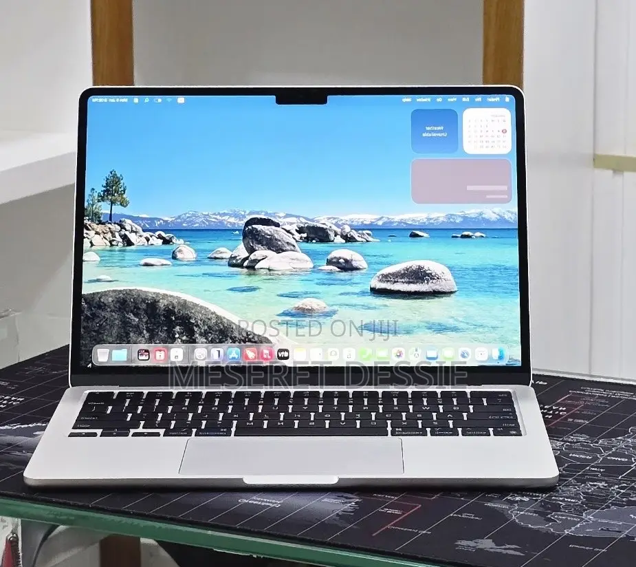 New Laptop Apple MacBook Air 2018 8GB Apple M2 SSD 256GB