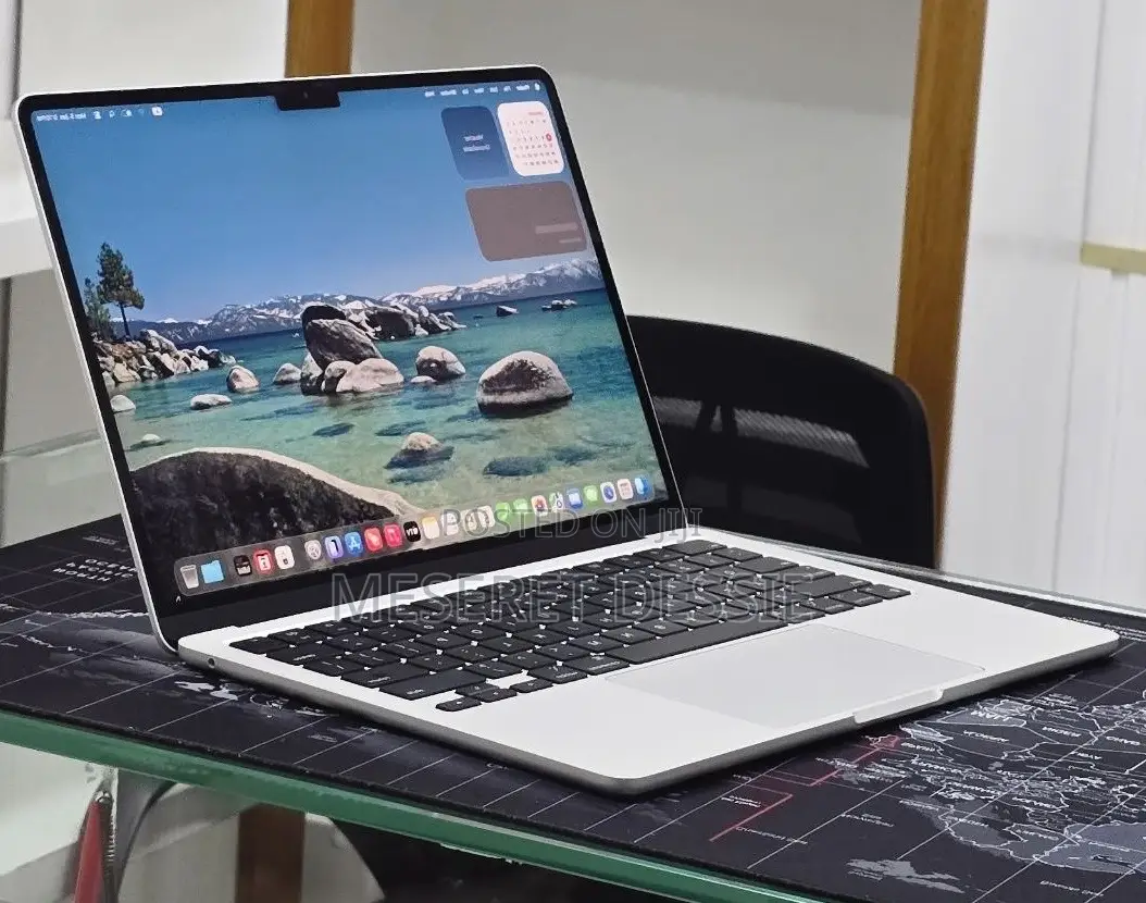 New Laptop Apple MacBook Air 2018 8GB Apple M2 SSD 256GB