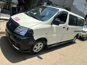 Toyota HiAce 2011 White