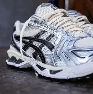 Asics Gel-Kayano 14"Metallic Silver"