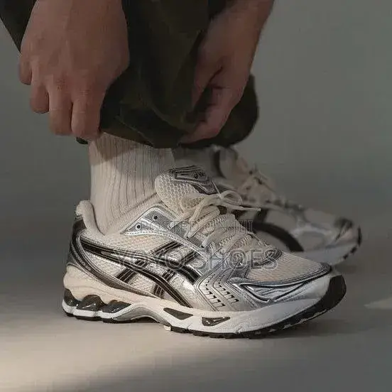 Asics Gel-Kayano 14"Metallic Silver"