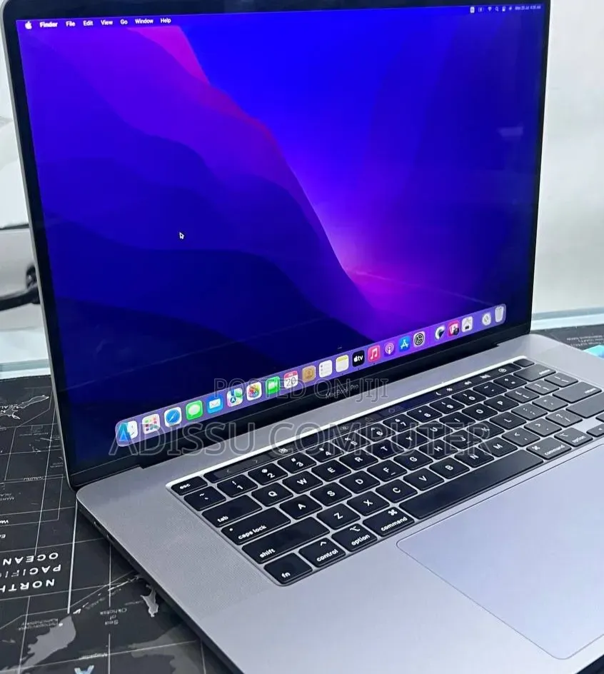 New Laptop Apple MacBook Pro 2019 32GB Intel Core i9 SSD 512GB
